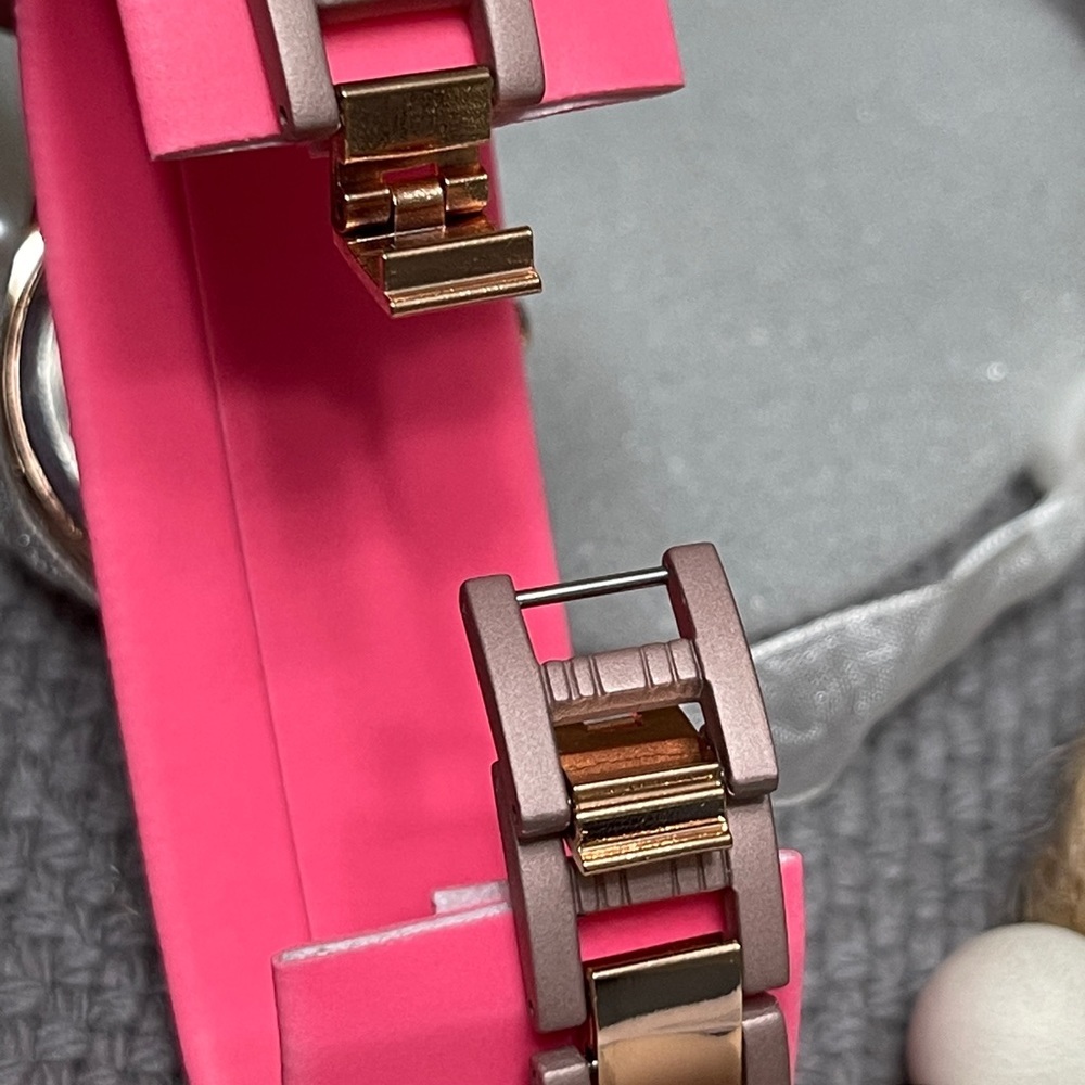 ISAAC MIZRAHI LIVE! Bezel Watch in light Pink - Picture 13 of 14